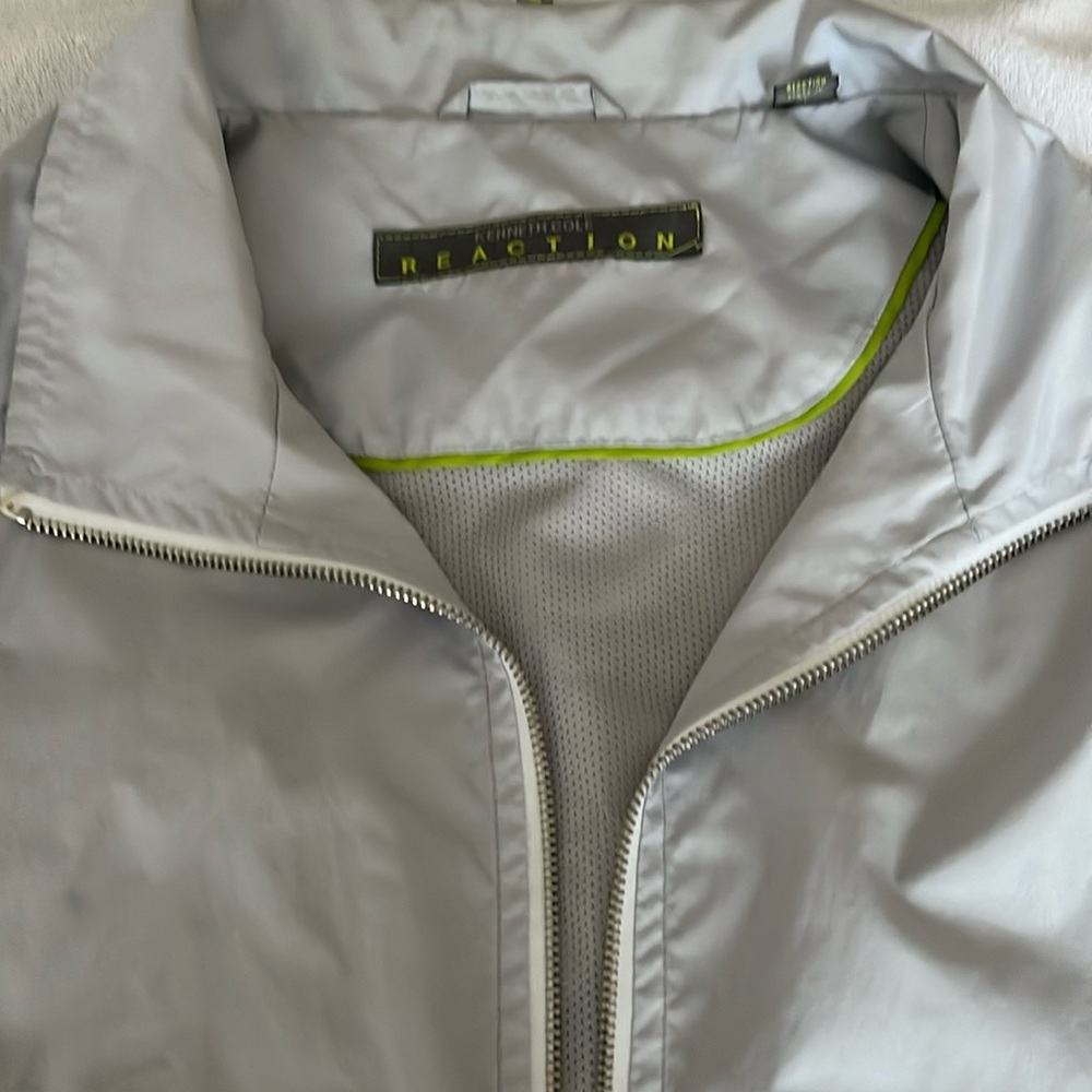 Kennth Cole Reaction gray mens windbreaker size XL.